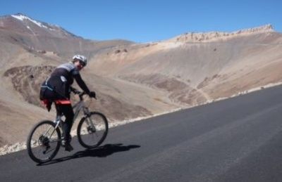 Sandra Groenewold Cycling on the  tour with redspokes